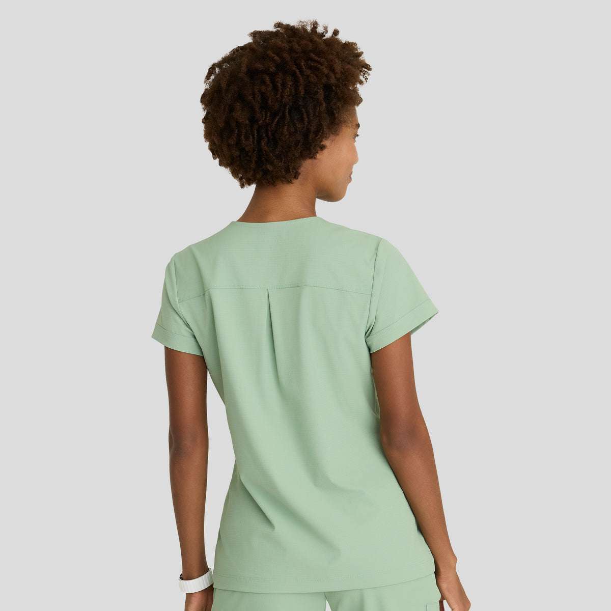 Trek 2-Pocket Rounded Neck Tuck-In Top | Field Green