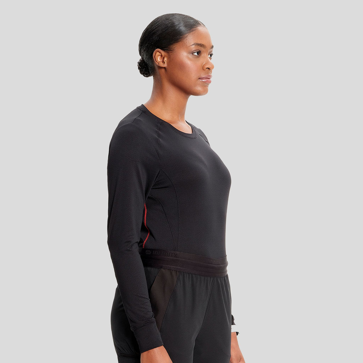 IN_INFINITY_GNR8_PERFORMANCEUNDERSCRUB_640_BLACK_RIGHT