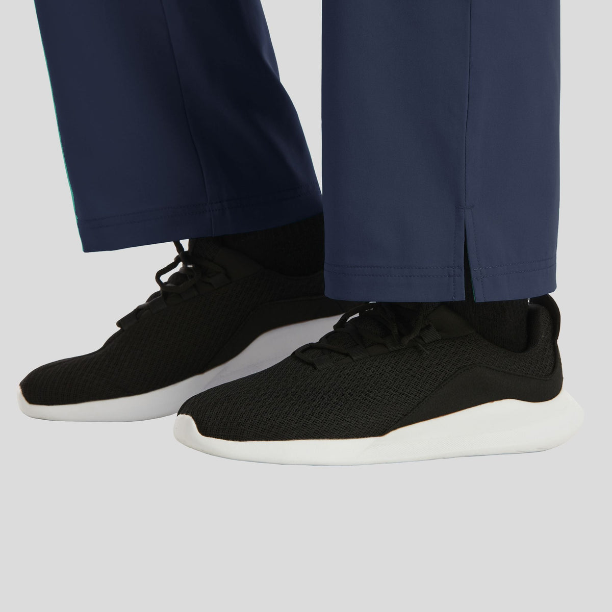 Maevn_Momentum_5891_navy_detail
