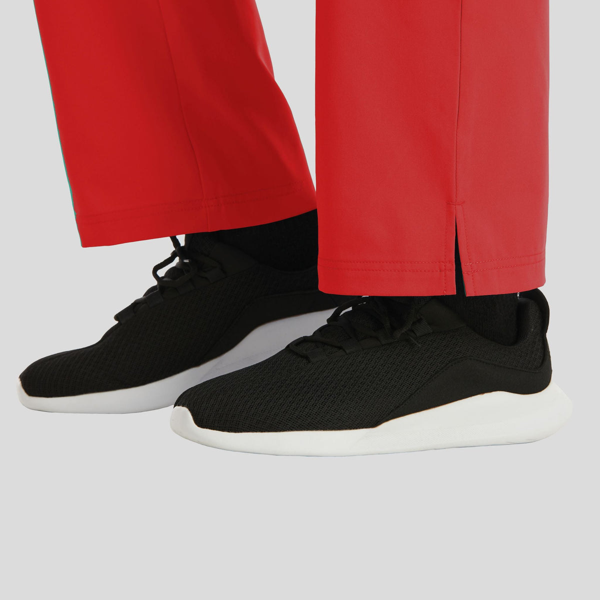Maevn_Momentum_5891_red_detail