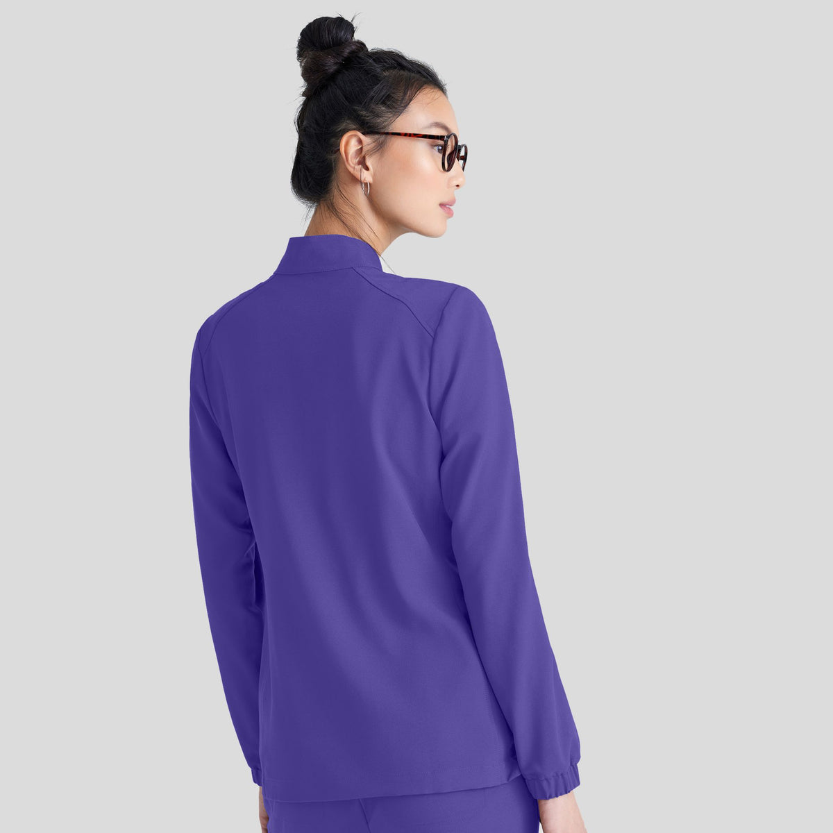 Virtue Warm-up Scrub Jacket | New Grape
