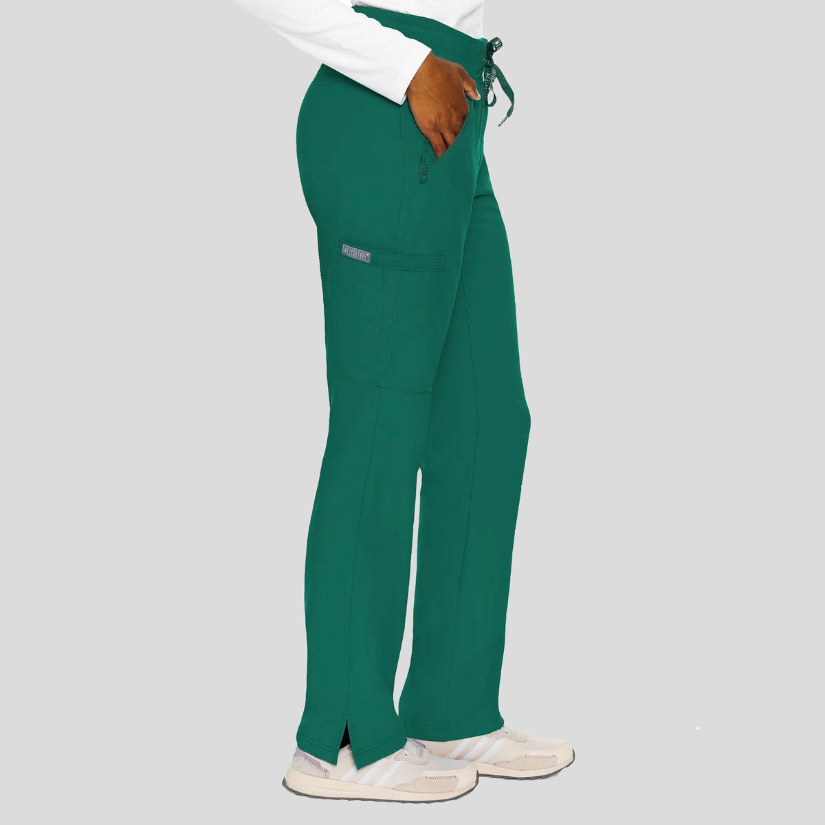 MedCouture_Insight_MC2702_hunter_right